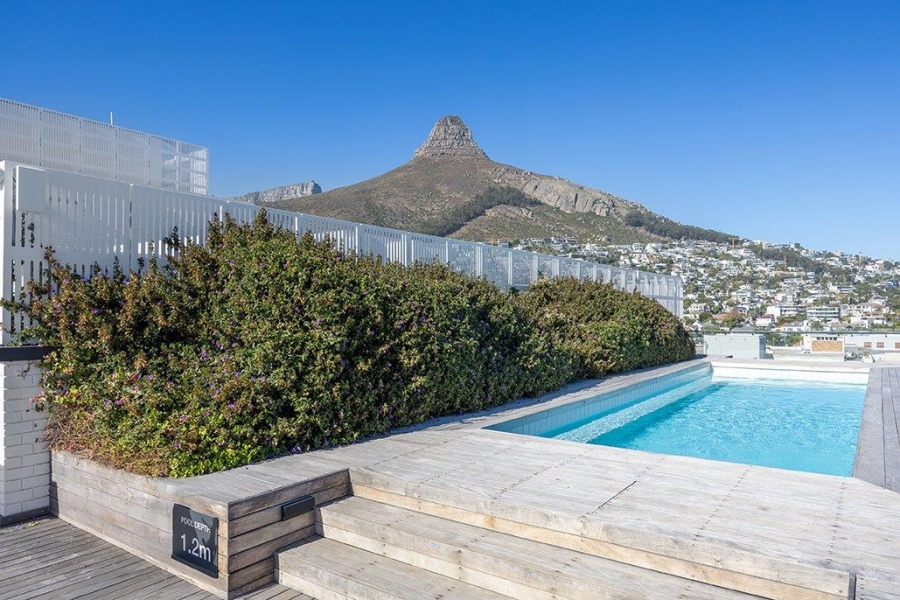 2 Bedroom Property for Sale in Sea Point Western Cape